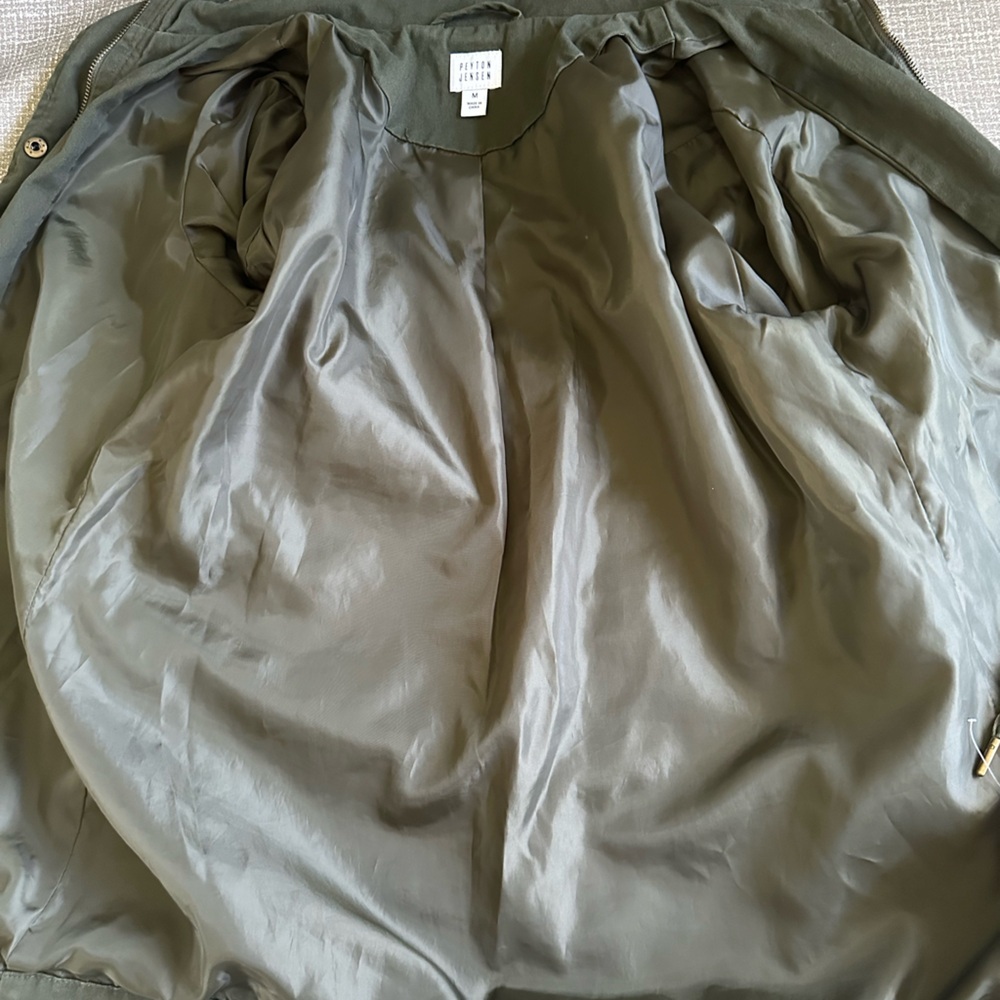 Peyton Jensen Women’s Green Jacket size medium - Picture 9 of 13